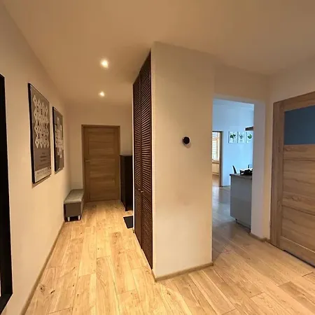 شقة Spacious In The Heart Of كاتوفيتسه